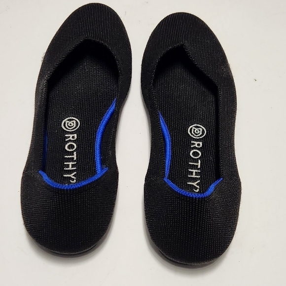 Rothys Solid‎ Black Flats - Picture 4 of 10